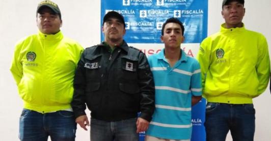 Autoridades-presentan-al-presunto-asesino-de-Juan-Esteban-Alzate.jpg