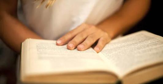 Becas-para-el-fomento-a-la-lectura-en-Bogota.jpg