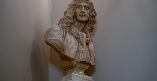 Busto-de-Moliere-Foto-AFP.jpg