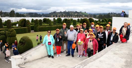 Casi-600-adultos-mayores-de-Tocancipa-tuvieron-su-primera-experiencia-de-viaje-internacional.jpg