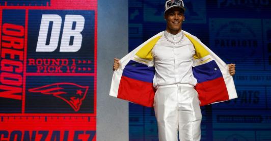 Conoce-a-Christian-Gonzalez-el-jugador-de-la-NFL-escogido-por-los-Patriots-en-el-Draft.jpg