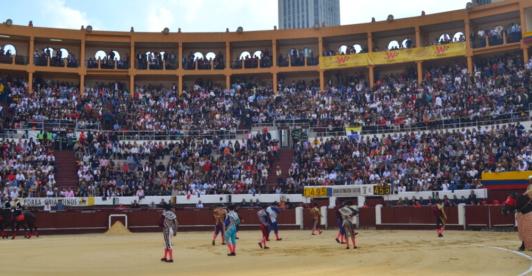 Corridas-de-toros-en-Plaza-La-Santamaria.jpg