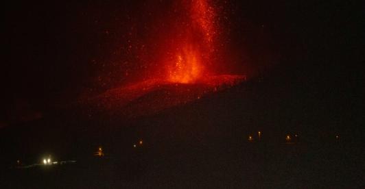 Cumbre-Vieja-Volcan.jpg
