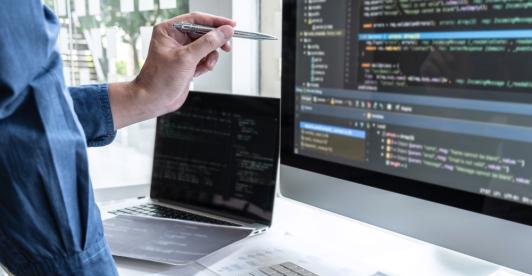 Desarrollo-de-Software-una-de-las-profesiones-mas-demandadas.jpg