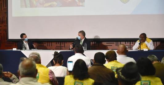 Duque_accion_comunal.jpg