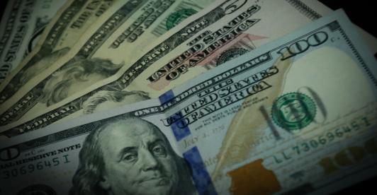 El-dolar-estaria-proximo-a-llegar-a-4.000-en-Colombia.jpg