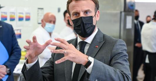 Emmanuel_macron_cachetada.jpg