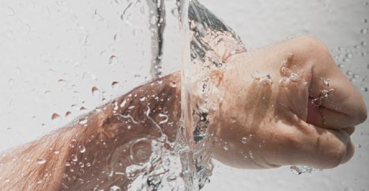 Estos-son-algunos-consejos-que-debes-tener-en-cuenta-para-ahorrar-agua.jpg