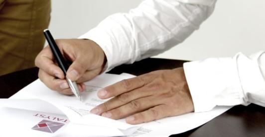 Firma-contratos-de-prestacion-de-servicios.jpg