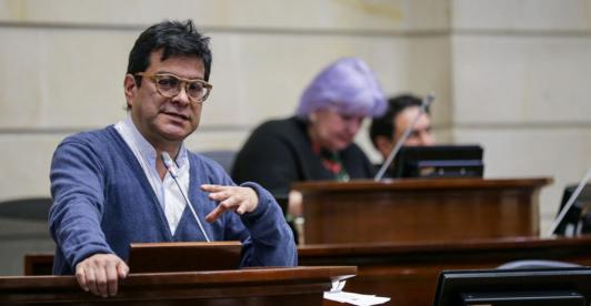 Gobierno-y-FARC-acordaron-una-nueva-mesa-de-dialogos.jpg