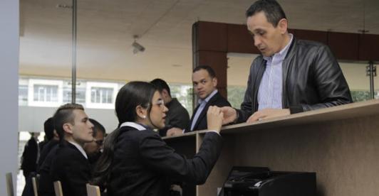 Gobierno-y-sindicatos-acordaron-aumento-de-146-en-salario-a-funcionarios-publicos.jpg