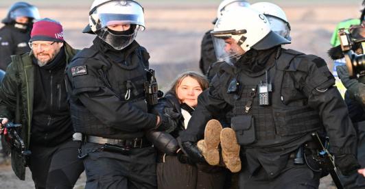 Greta-Thunberg-es-detenida-tras-protesta-contra-mina-de-carbon-en-Alemania.jpg