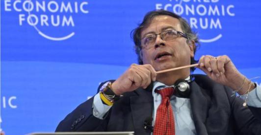 Gustavo-Petro-en-Davos.jpg