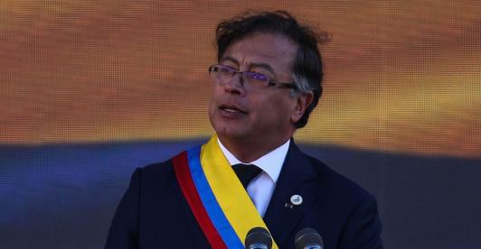 Gustavo-Petro-se-posesiona-este-domingo.jpg