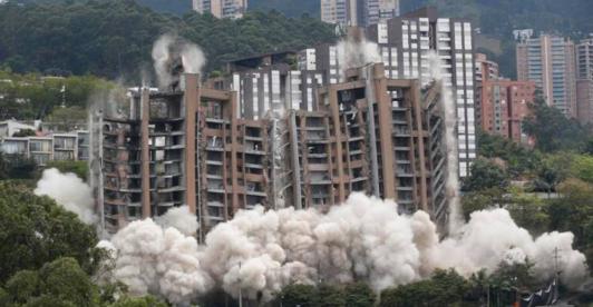 Implosion-Continental-Towers-en-Medellin.jpg