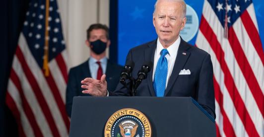 Joe_biden_soldados-ucrania.jpg