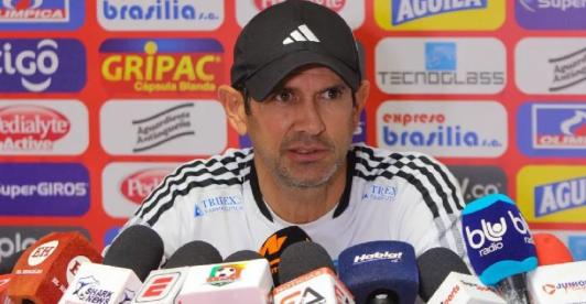 Junior-sin-corona_-Arturo-Reyes-busca-equipo-y-el-Tiburon-entrenador-1.jpg
