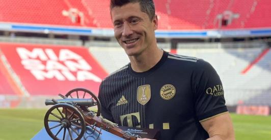 Lewandowski_record_bundesliga.jpg
