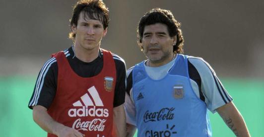 Lionel-Messi-Maradona.jpg