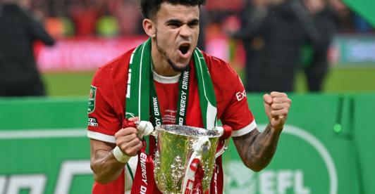 Luis-diaz-en-liverpool-gana-copa-de-la-liga-de-inglaterra.jpg