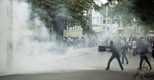 Mas-de-120.000-heridos-por-policias-en-protestas-desde-2015-en-el-mundo.jpg