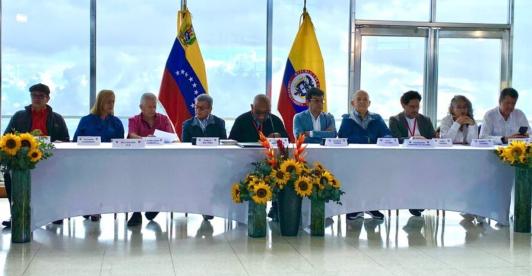 Mesa-de-negociacion-Eln-y-Gobierno.jpg