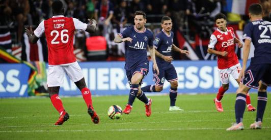 Messi-PSG-Debut.jpg