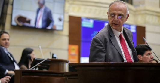 MinDefensa-vamos-a-debilitar-al-Estado-Mayor-Central-de-las-Farc.jpg