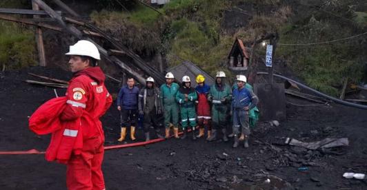 Mineros-rescatados-en-Zipaquira.jpg