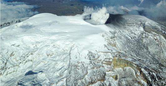 Nevado-del-Ruiz-declaran-calamidad-publica-en-Caldas-por-posible-erupcion.jpg