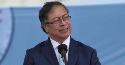 Presidente-Gustavo-Petro-sanciono-la-reforma-tributaria.jpg