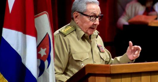 Raul_castro_comunista.jpg