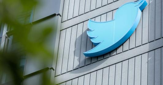 Twitter-empezara-a-despedir-a-sus-empleados-este-viernes.jpg