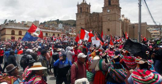 Un-muerto-deja-enfrentamientos-con-la-policia-en-Peru.jpg