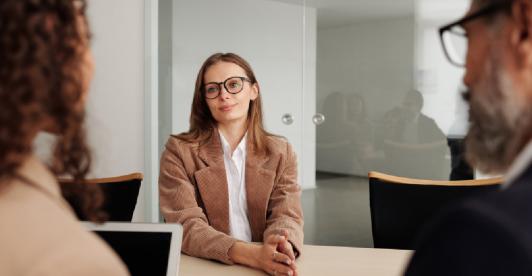Una-reconocida-universidad-abrio-una-convocatoria-de-empleo-en-diferentes-areas-1.jpg
