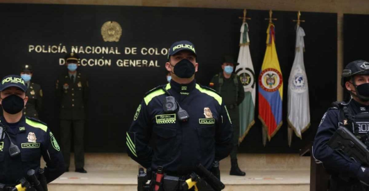 Uniforme_policia_1.png