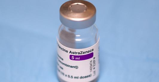Vacuna_astrazeneca_vinculo.jpg
