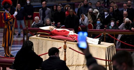 Velacion-de-Benedicto-XVI.jpg