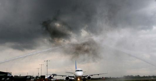 Villavicencio-Aeronautica-Civil-activo-puente-aereo-solidario-para-pasajeros-y-carga.jpg