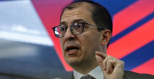 Yo-responsabilizo-a-Gustavo-Petro-si-me-llegan-asesinar-o-si-le-pasa-algo-a-mi-familia_-fiscal-Barbosa.jpg