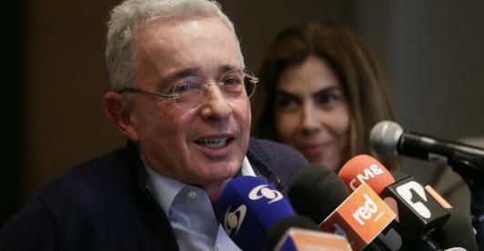 alvaro-uribe-fiscalia-preclusion-caso.jpg