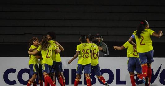 col-femenina-chile.jpg