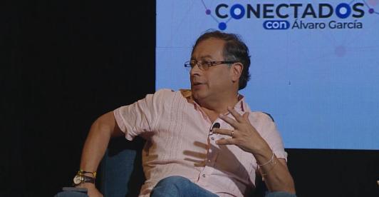 gustavo-petro-conectados-alvaro-garcia.jpg