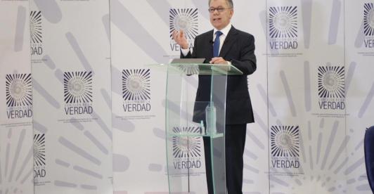juan_manuel_Santos_comision_verdad.jpg