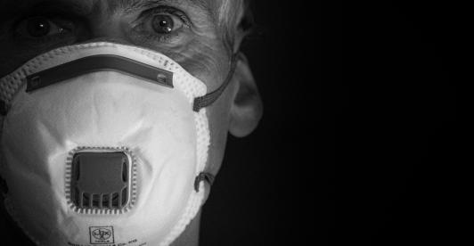 mask-4934337_1920.jpg