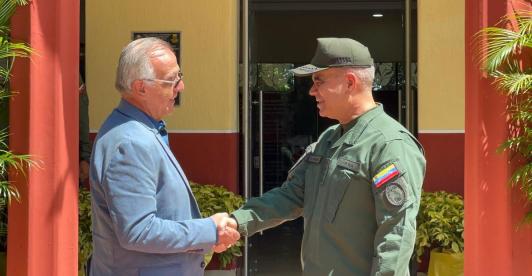mindefensa-ivan-velasquez-reunion-vladimir-padrino.jpg