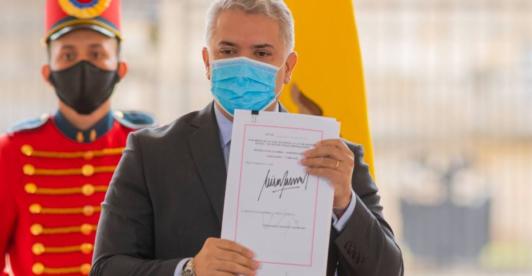 presidente-duque-sanciona-ley-de-inversion-social.jpg