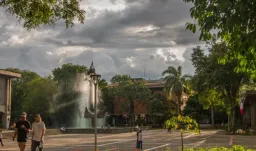 Gobierno duplica financiación universitaria pública en Antioquia y lleva la gratuidad a 39.000 estudiantes