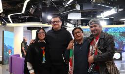 Reconocimiento a Hollman Morris por el pueblo Nasa. / Foto: Nairo Jacanamijoy.