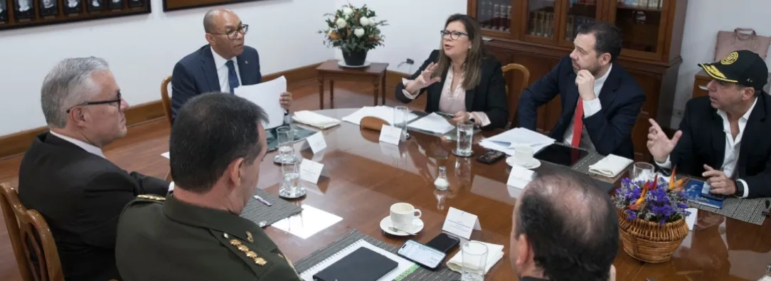Cumbre de hacinamiento en estaciones de policía y URI. / Foto: X MinJusticiaCo.